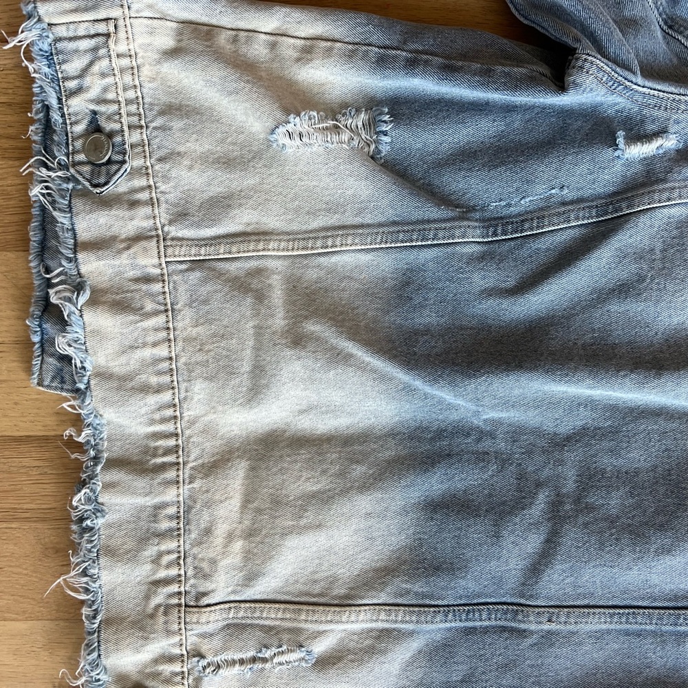 Jean jacket - Picture 9 of 10